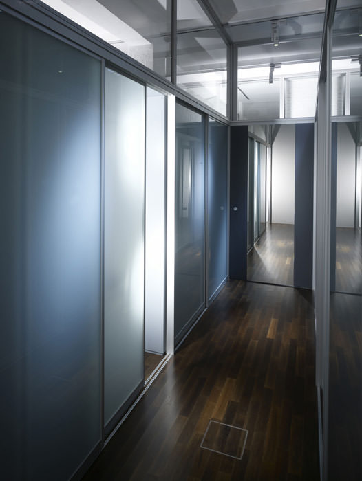 Türen und Aluminiumzargen